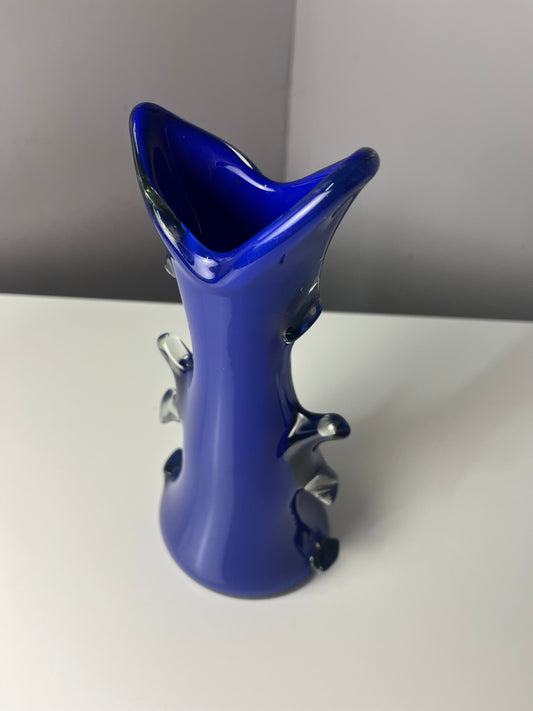 Vase Shark Fin blau Glas von HSG Tarnowiec