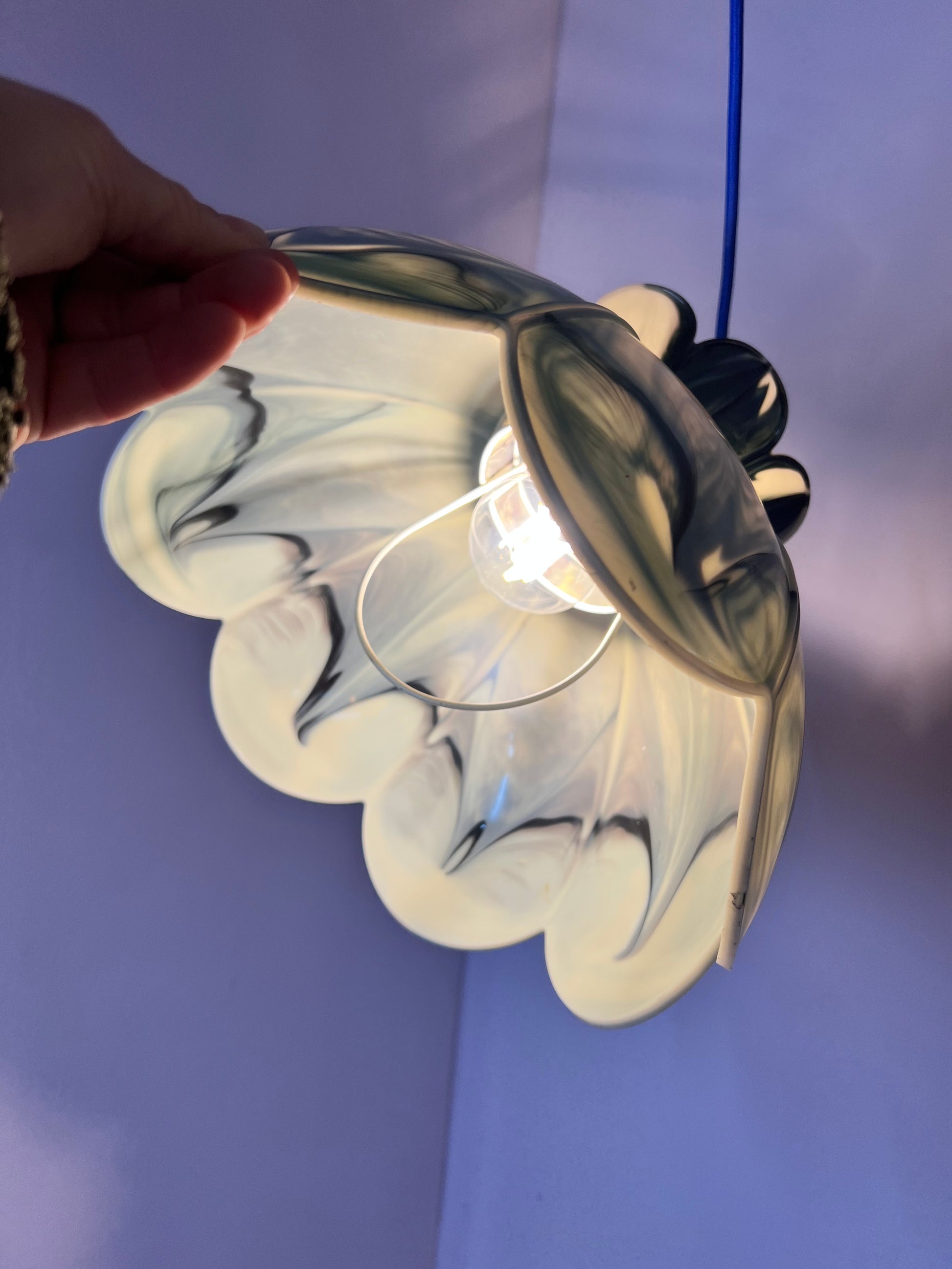 Hängelampe marmorierte Blume Kunststoff aus Dänemark