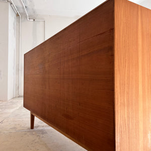 Sideboard Esche mit Schranktüren und Schubladen