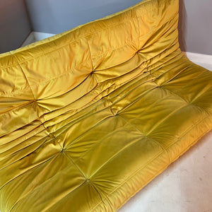 Dreisitzer Sofa 