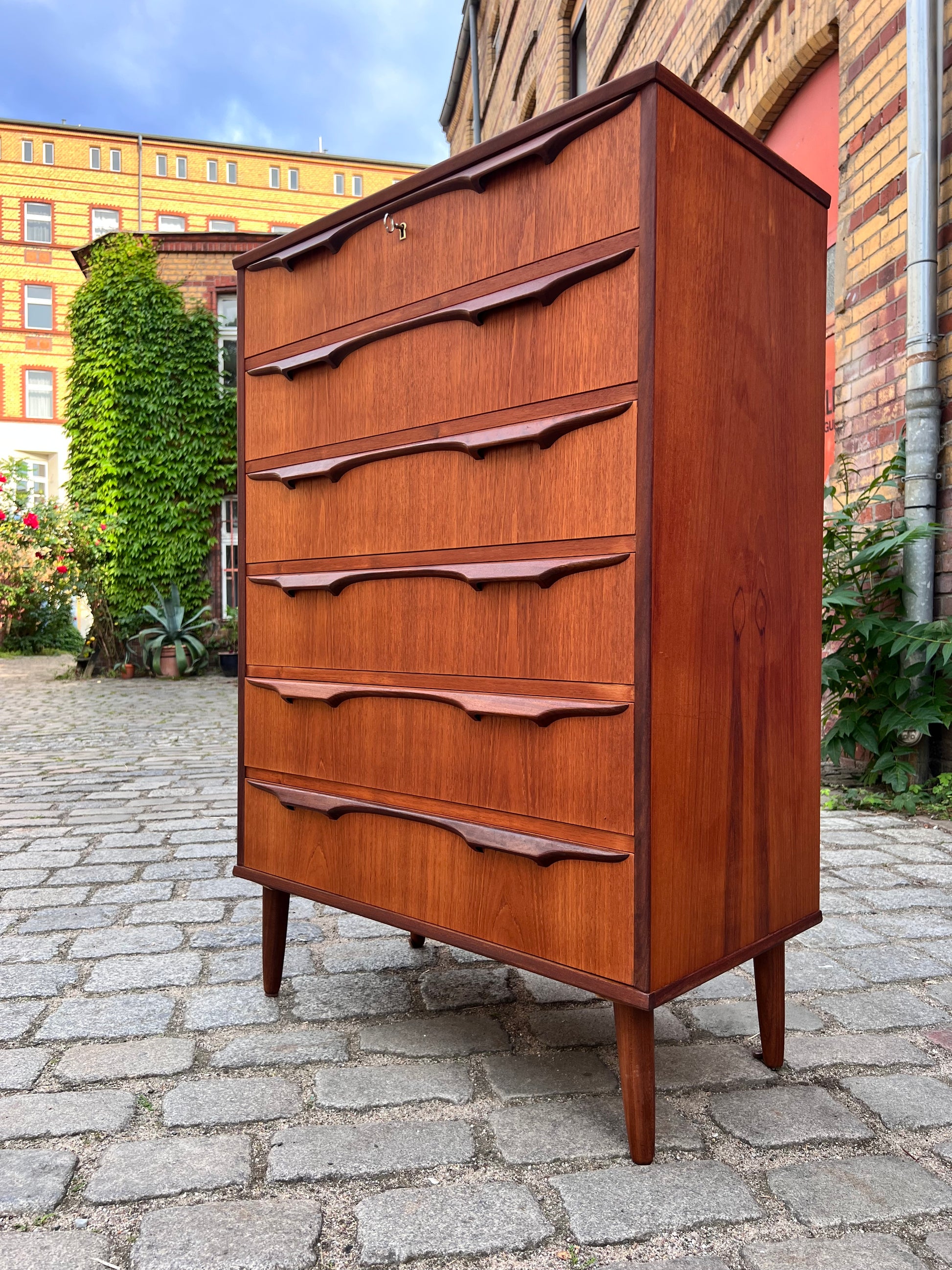 Kommode Tallboy von Klaus Okholm für Trekanten 60er