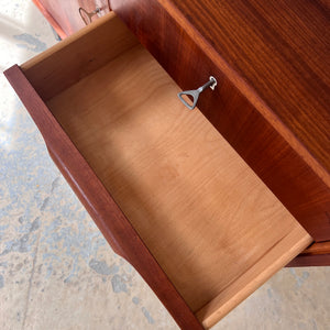 Kommode Teak mit neuen Chromfüßen von Werner Ortlepp