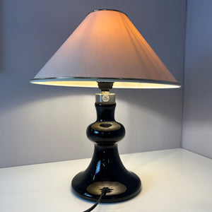 Tischlampe Backgammon Opal schwarz von Holmegaard