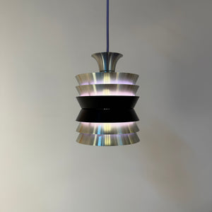 Lamellenlampe Trava silber schwarz lila von Carl Thore für Granhaga