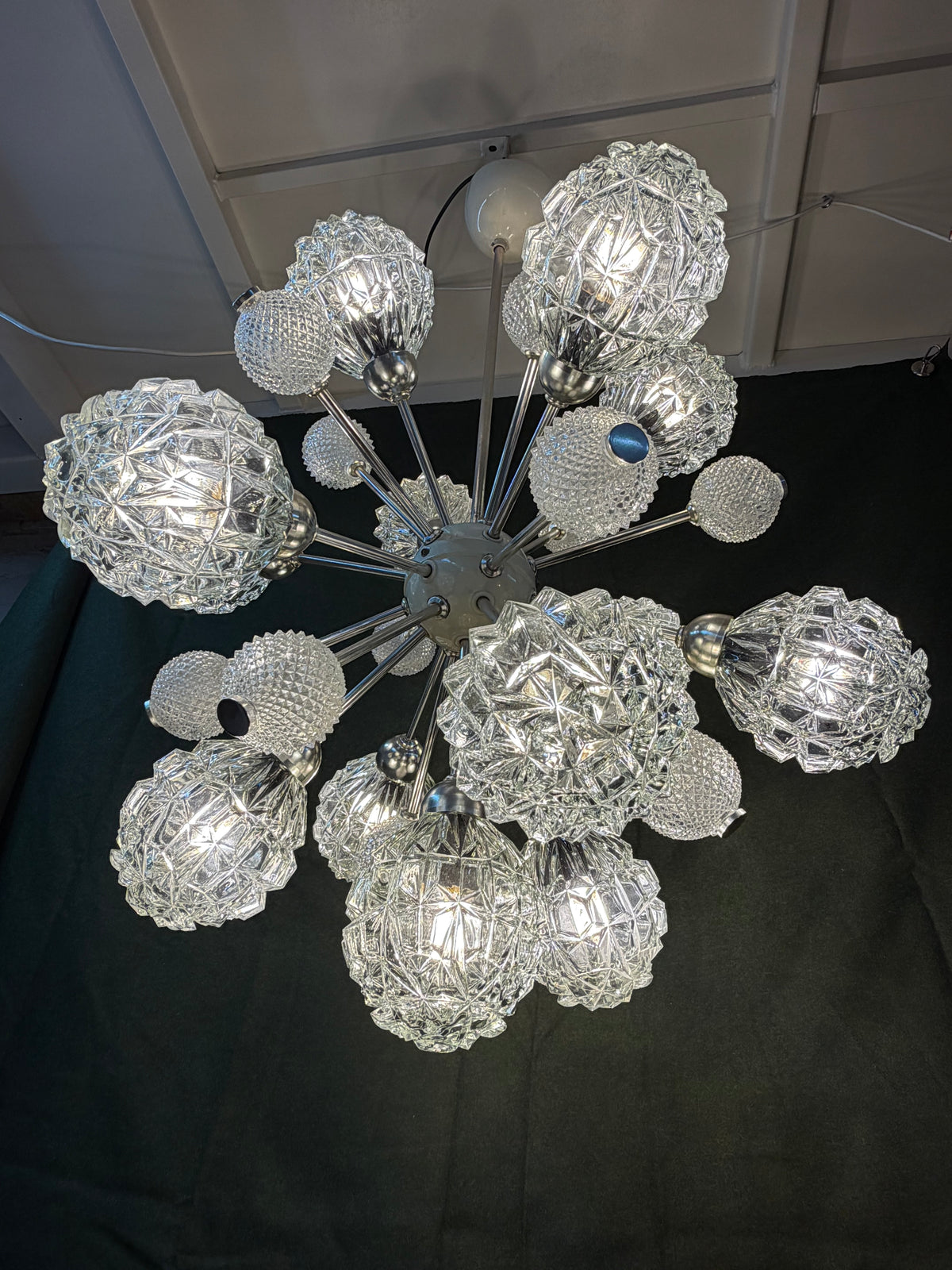 Sputnik Kronleuchter von Elektrofém ISZ