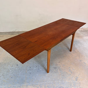 Ausziehbarer Esstisch Teak von Johannes Andersen