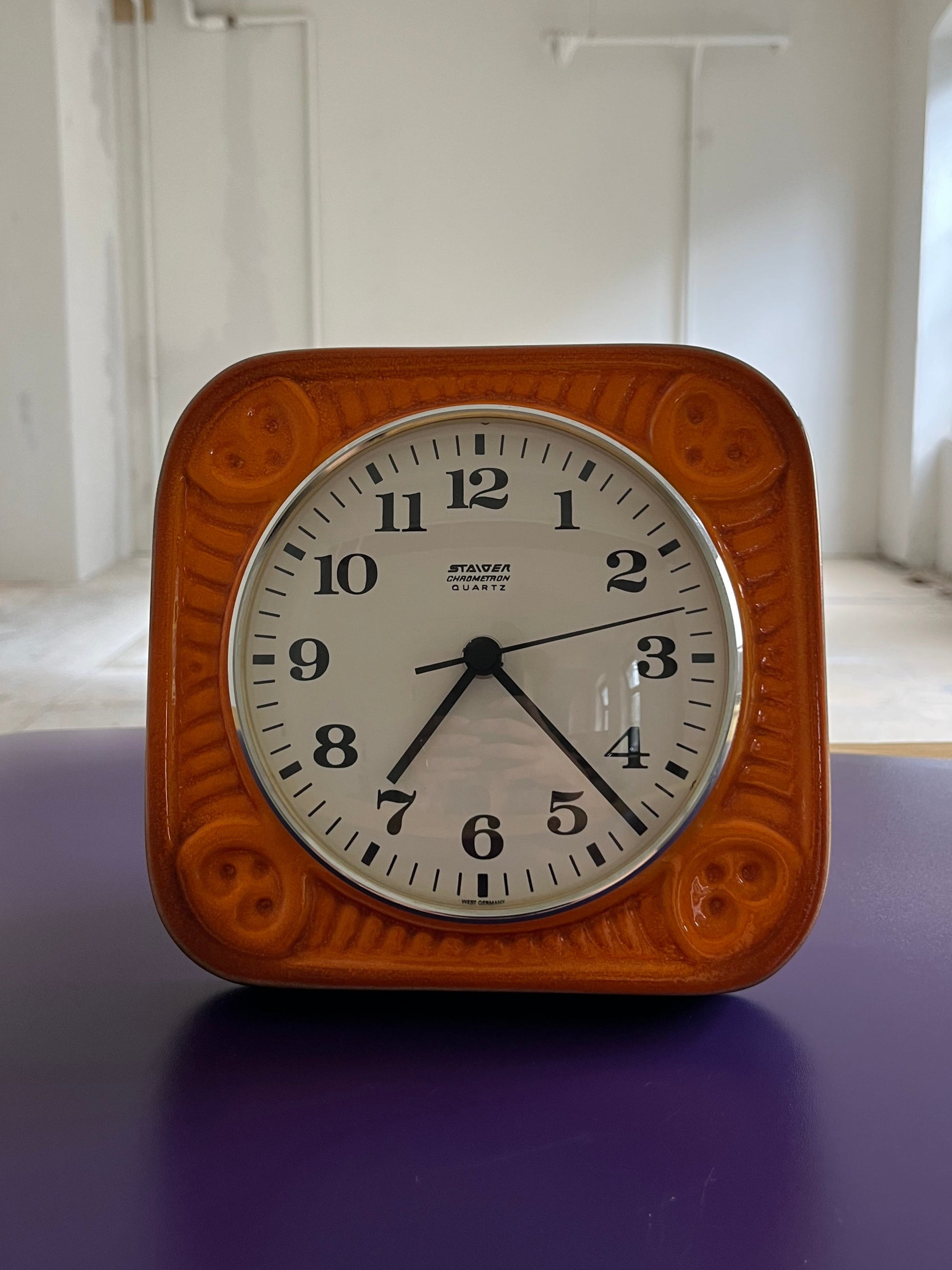 Wanduhr orange Keramik von Staiger
