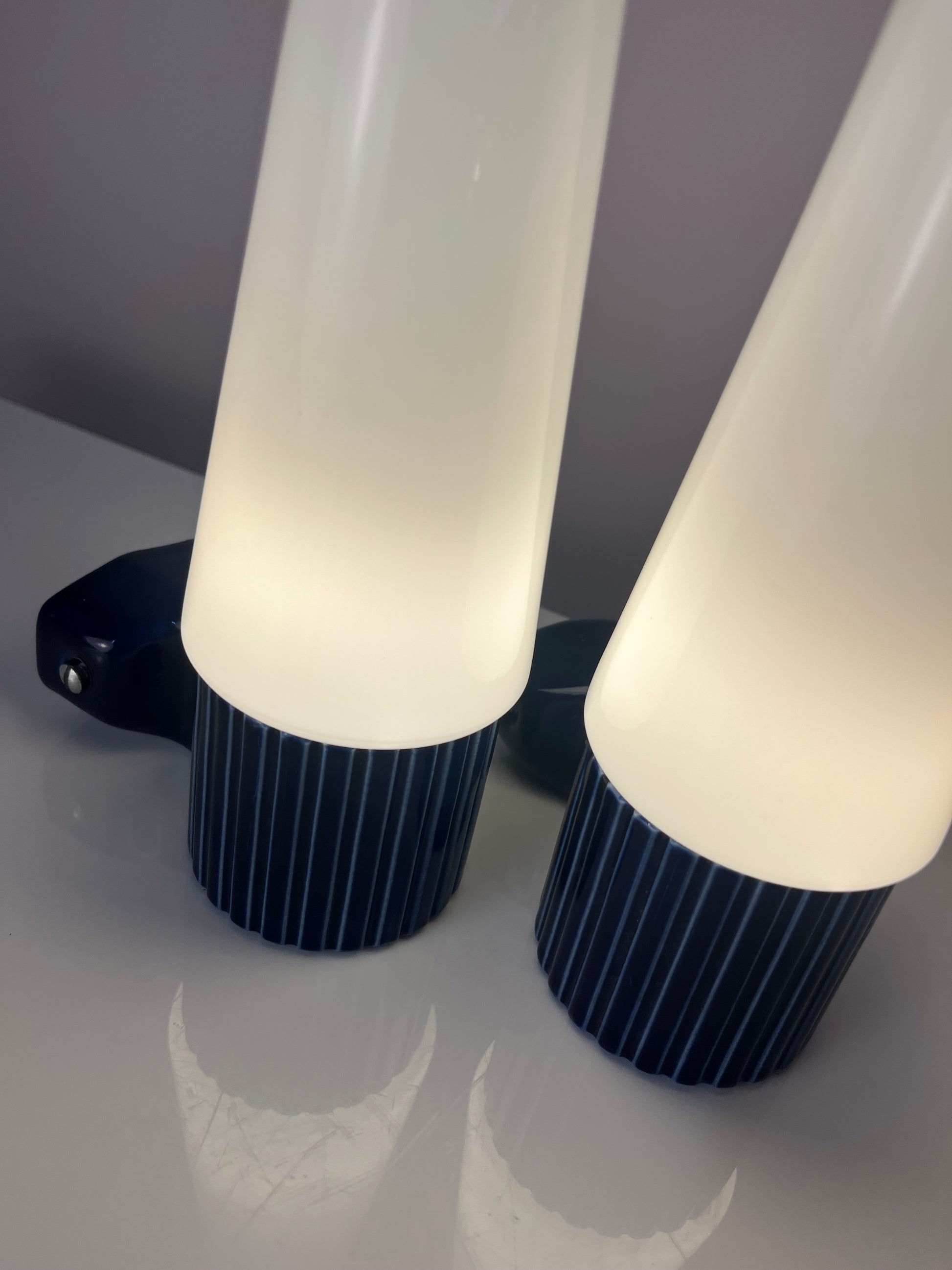Set: 2x Wandlampe Modell 6020 blau von Sigvard Bernadotte für Ifö