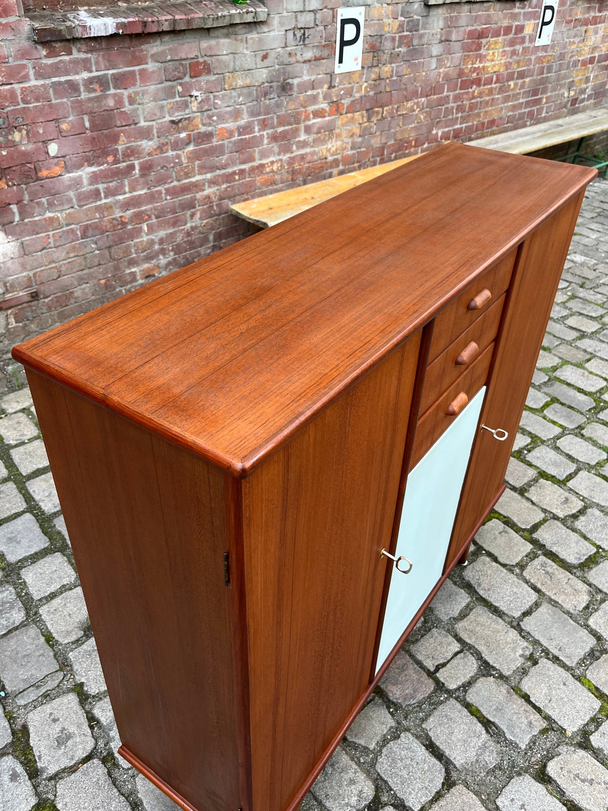 Highboard hellblau Teak