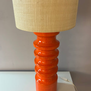 Stehlampe orange Keramik mit Wollschirm