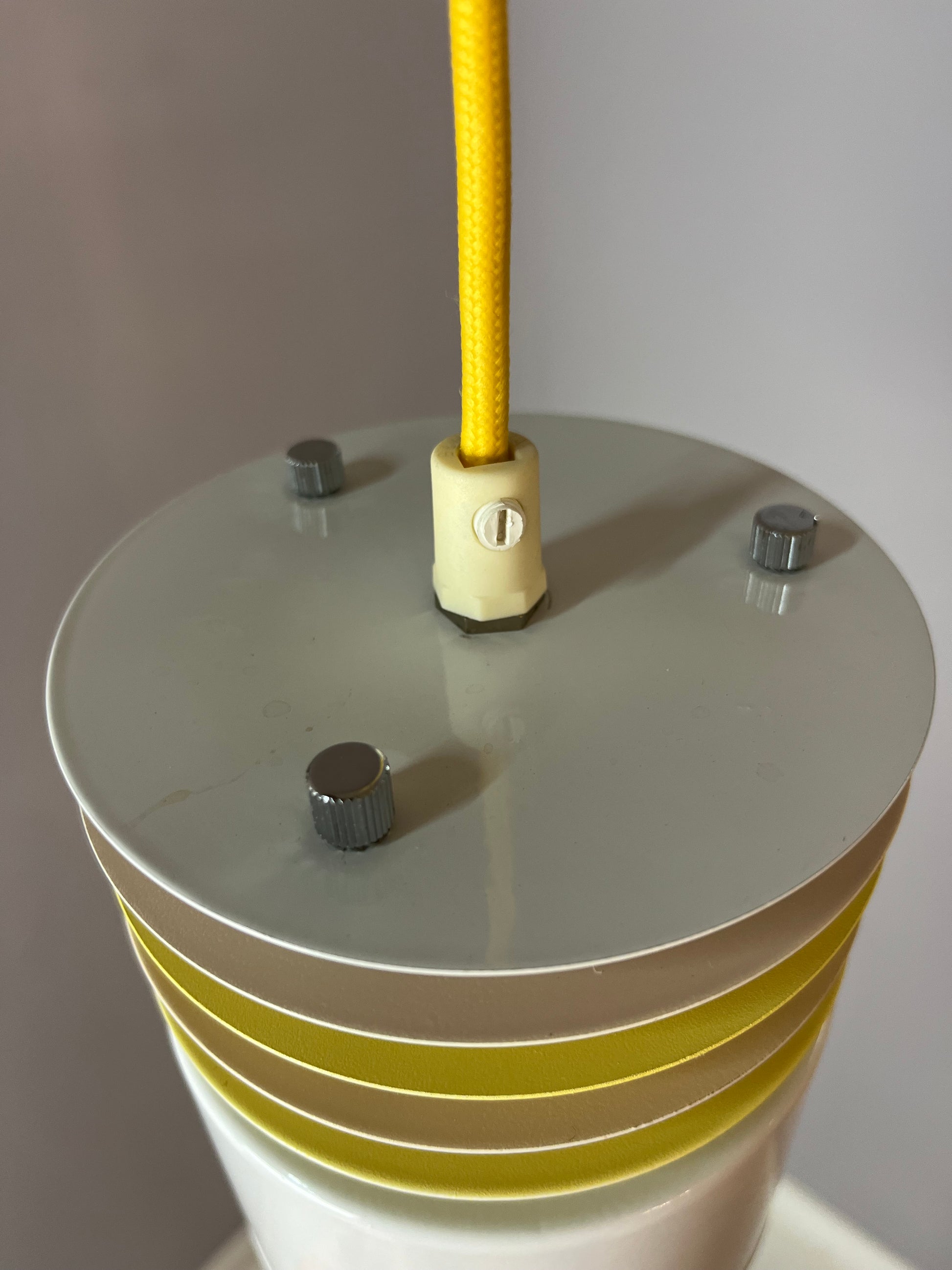 Hängelampe neu lackiert weiß gelb