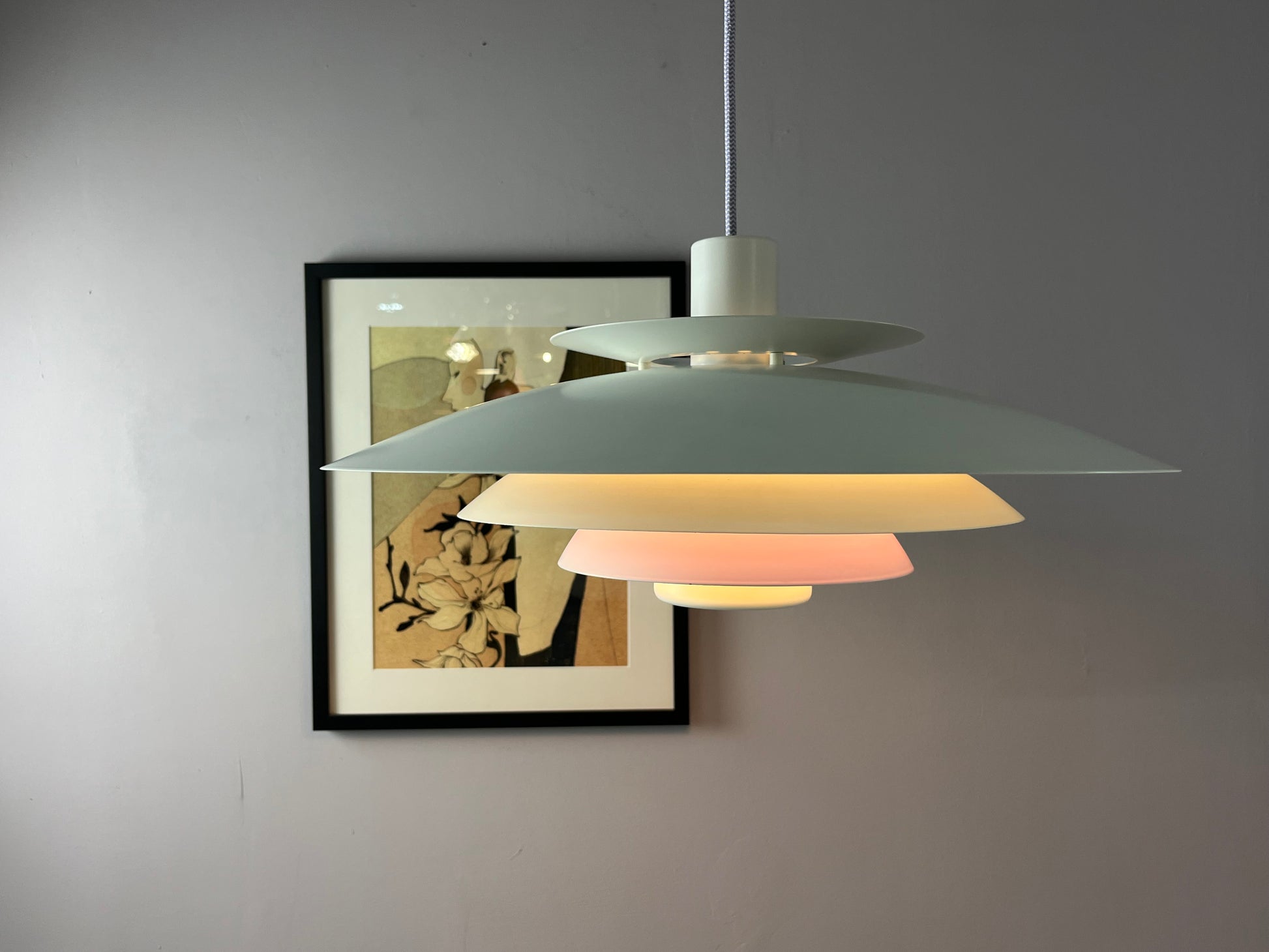 Lamellenlampe weiß lila von Formlight