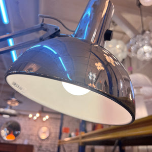 Louis Poulsen Schreibtischlampe mit Klemme