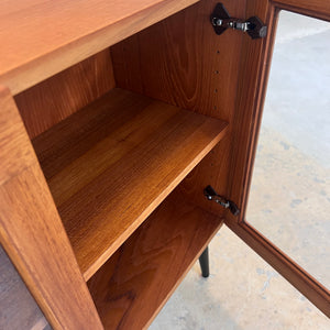 Kleine Vitrine Teak von H. W. Klein für Bramin