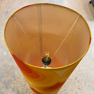 Stehlampe orange mit leuchtendem Glasfuß und 70er Schirm von Pako