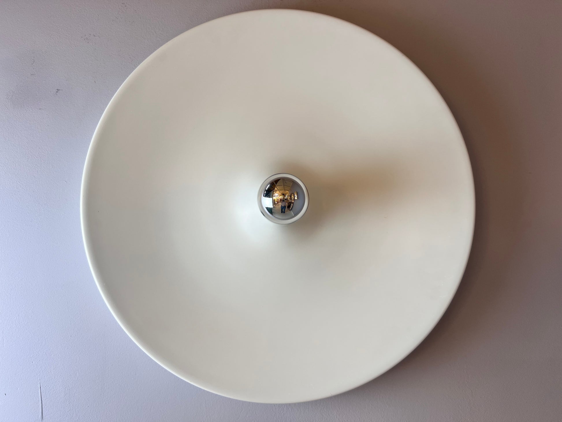 Wandlampe Diskus 50 cm weiß von Charlotte Perriand für Honsel