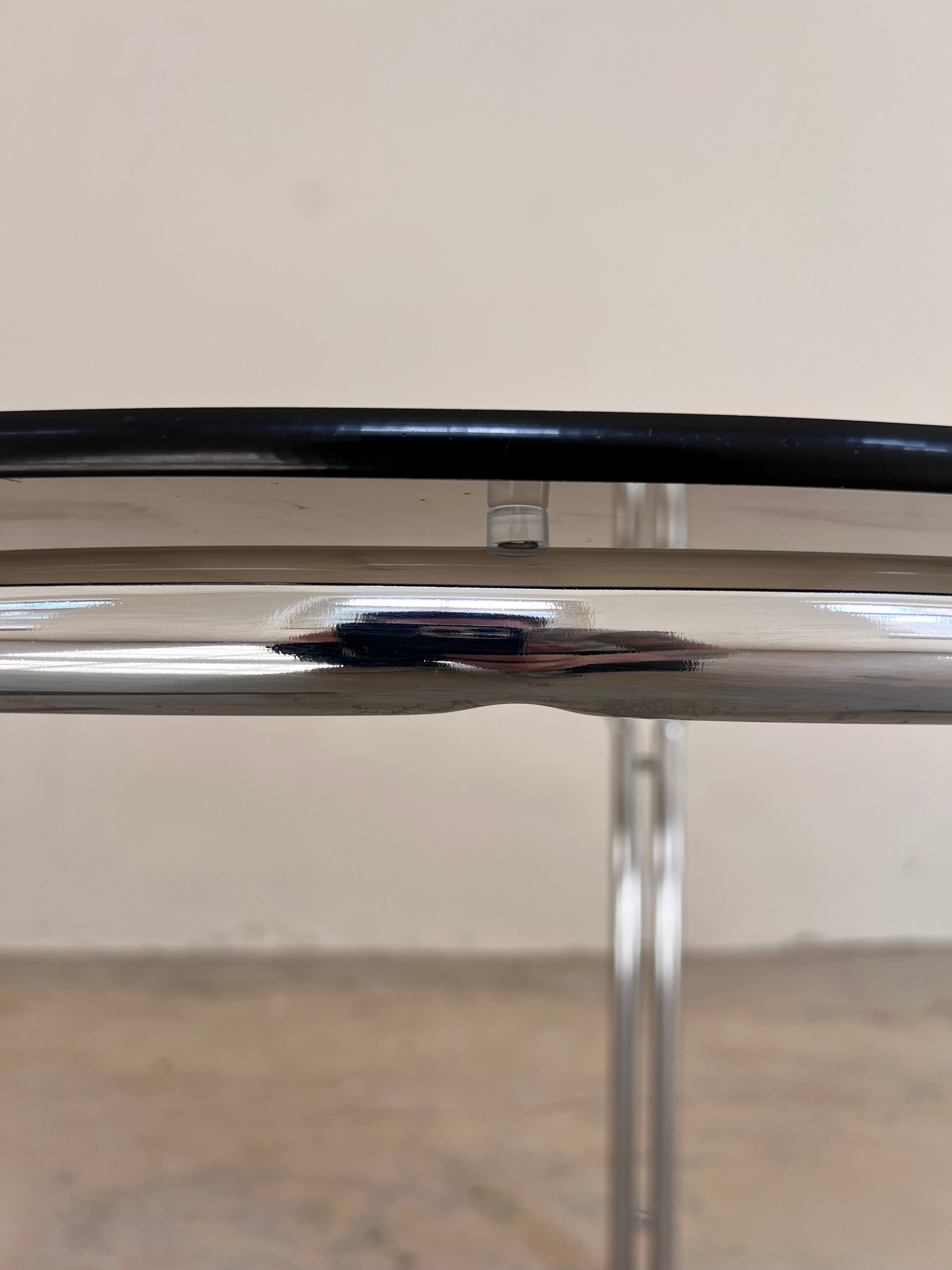 Runder Esstisch Chrom & getöntes Glas
