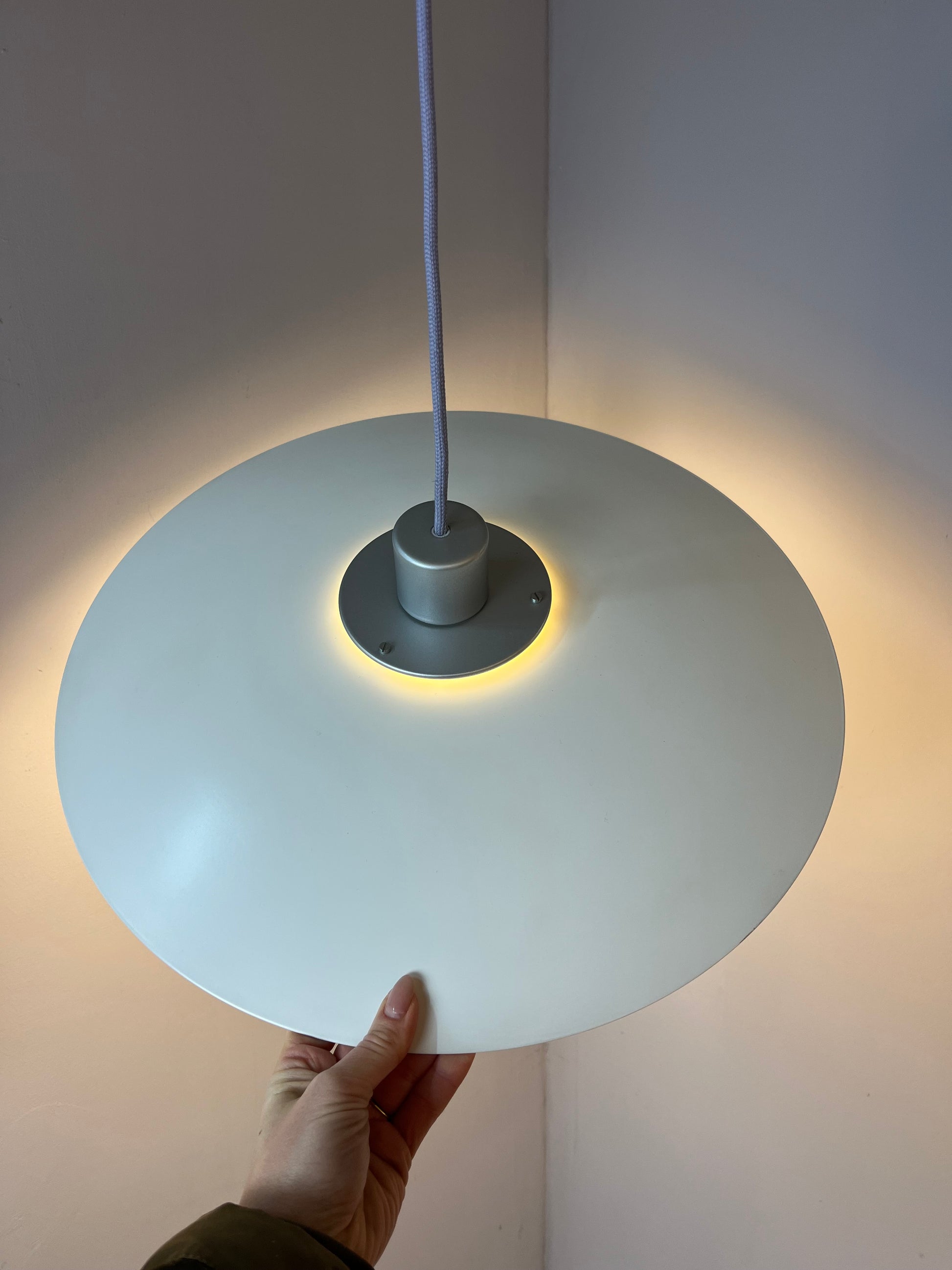 Lamellenlampe weiß silber von Design Light
