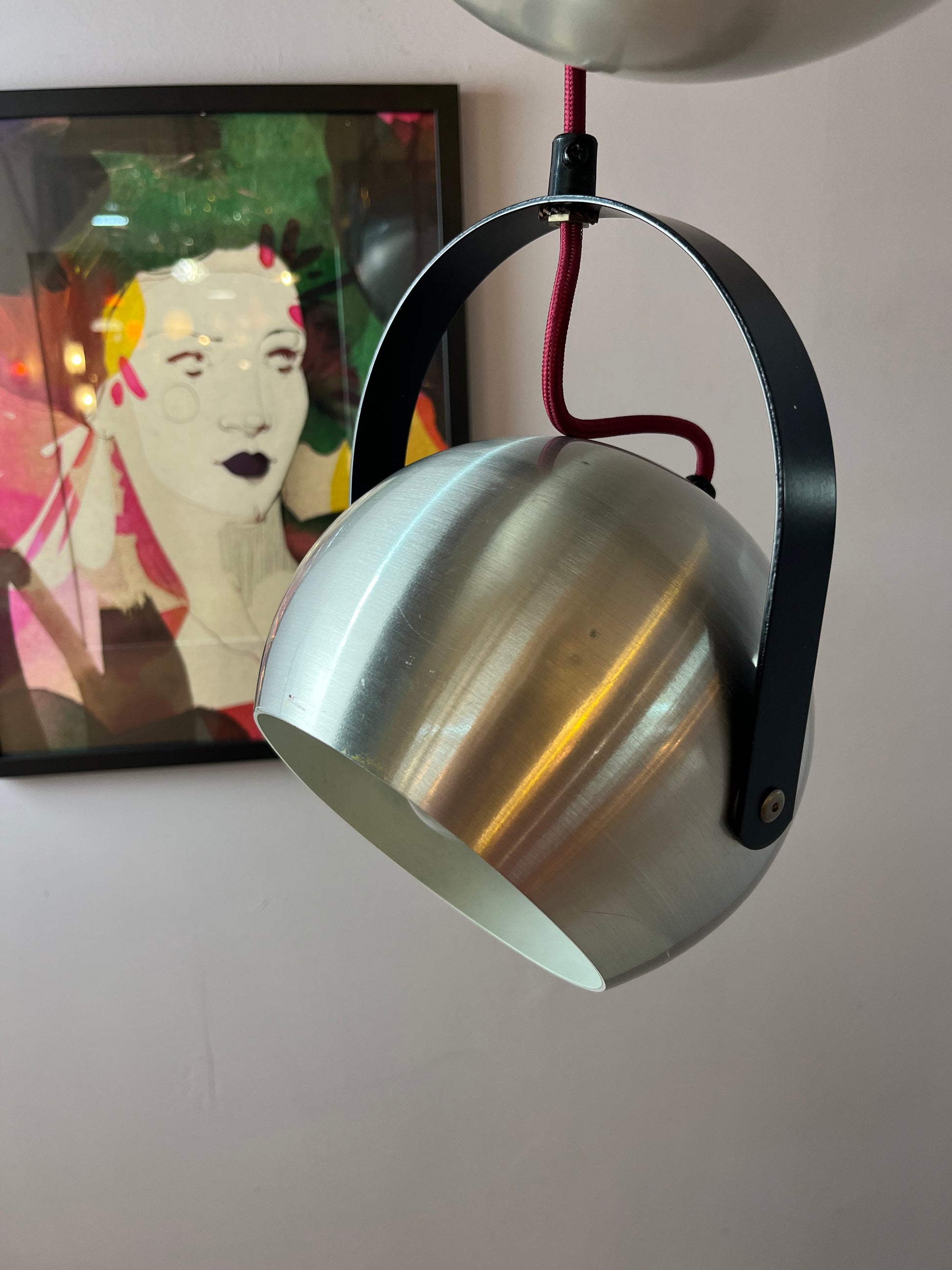 Kugellampe mit Kippmechanismus silber schwarz