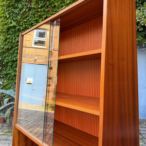 Aufsatzschrank mit Vitrine von VEB Möbelindustrie Halle