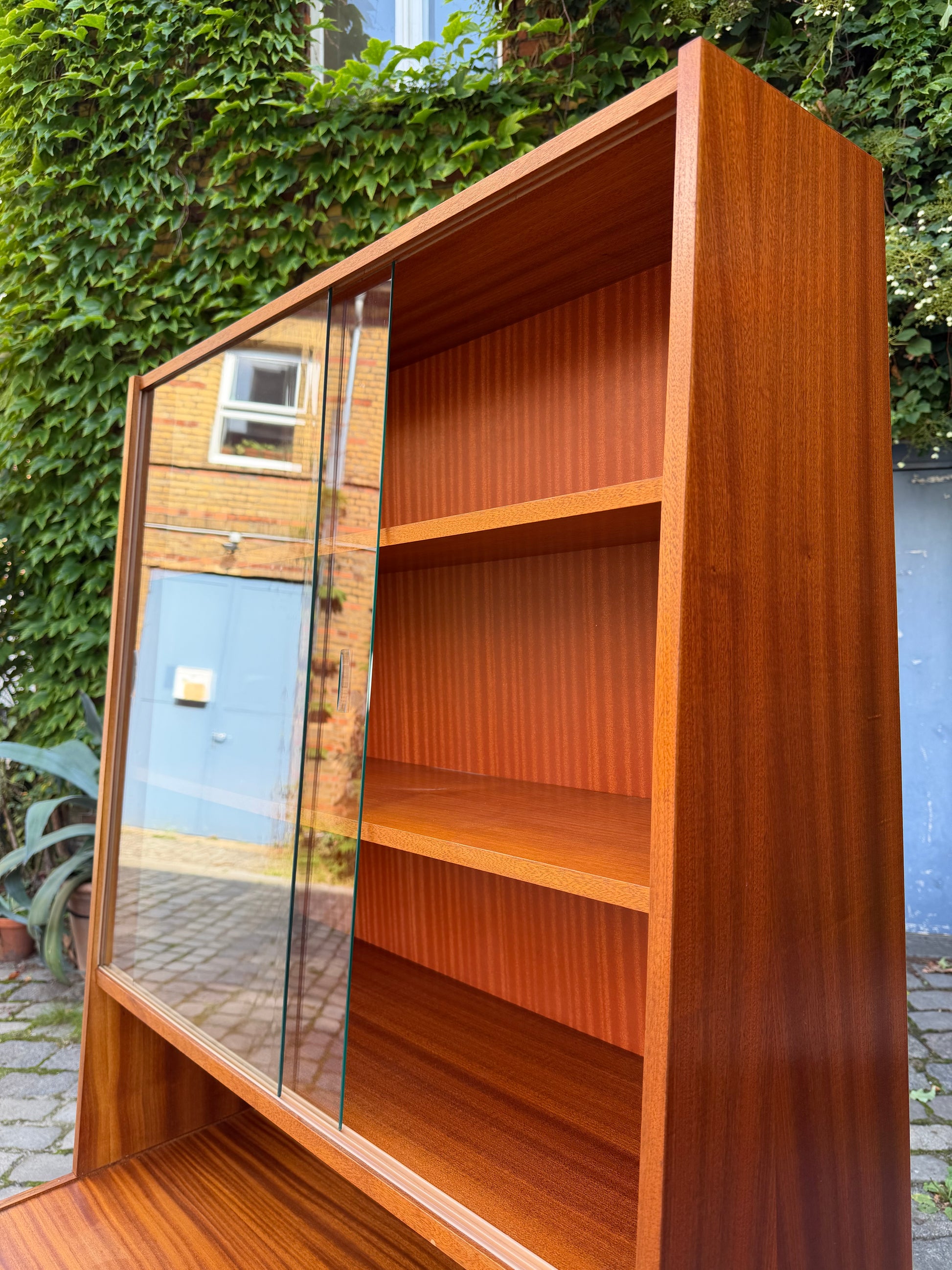 Aufsatzschrank mit Vitrine von VEB Möbelindustrie Halle
