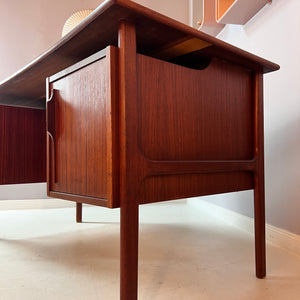 Schreibtisch „Boomerang“ Teak von IMHA Möbel