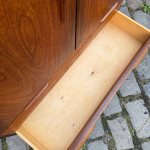 Kommodenschrank mit Flügeltüren & Schloss aus Dänemark