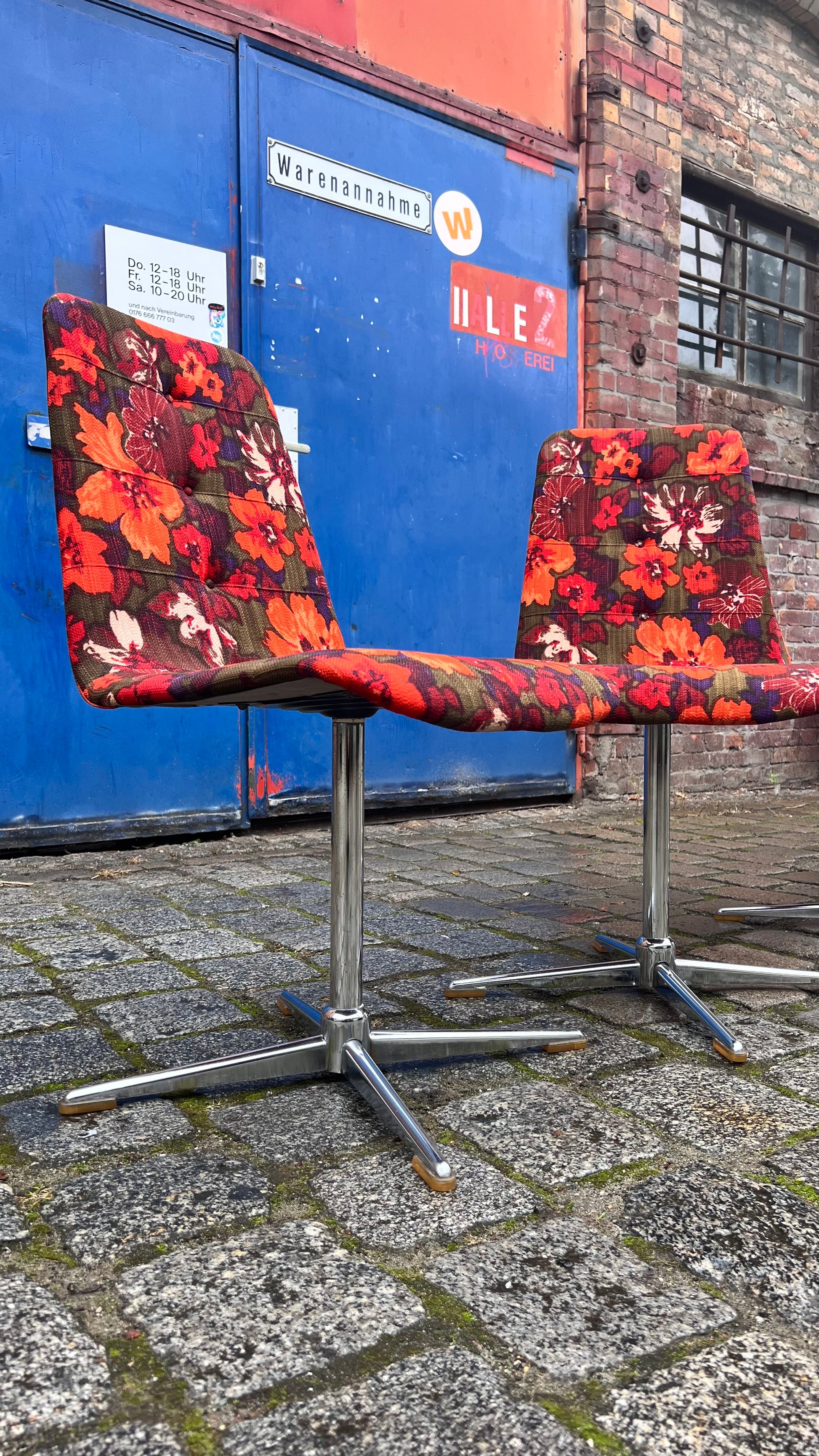 Set: 4x Drehstuhl rot floral von EKA Wohnmöbel