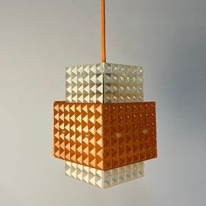 Hängelampe orange weiß mit Wabenstruktur aus der DDR