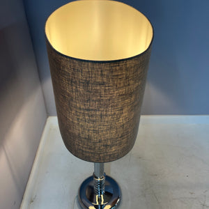 Stehlampe Chrom mit grauem Schirm