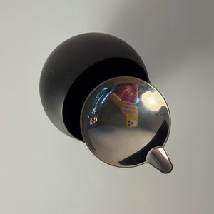 Kugelaschenbecher schwarz Chrom von Quist