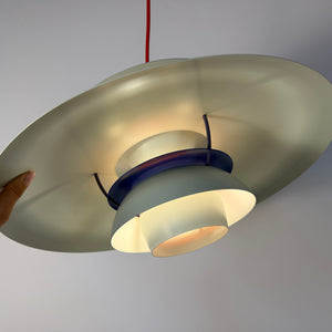 Lamellenlampe PH5 weiß von Poul Henningsen für Louis Poulsen