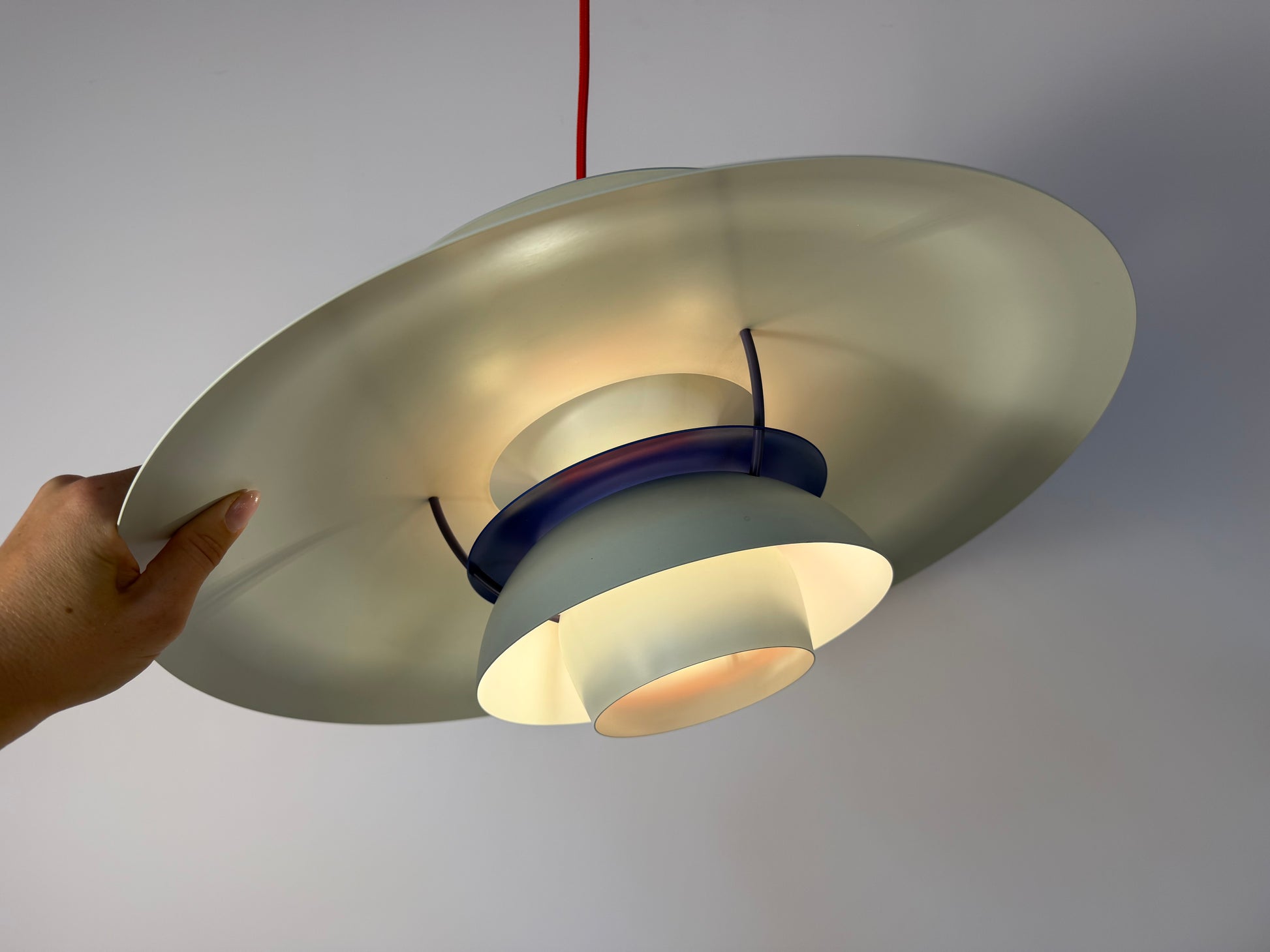 Lamellenlampe PH5 weiß von Poul Henningsen für Louis Poulsen