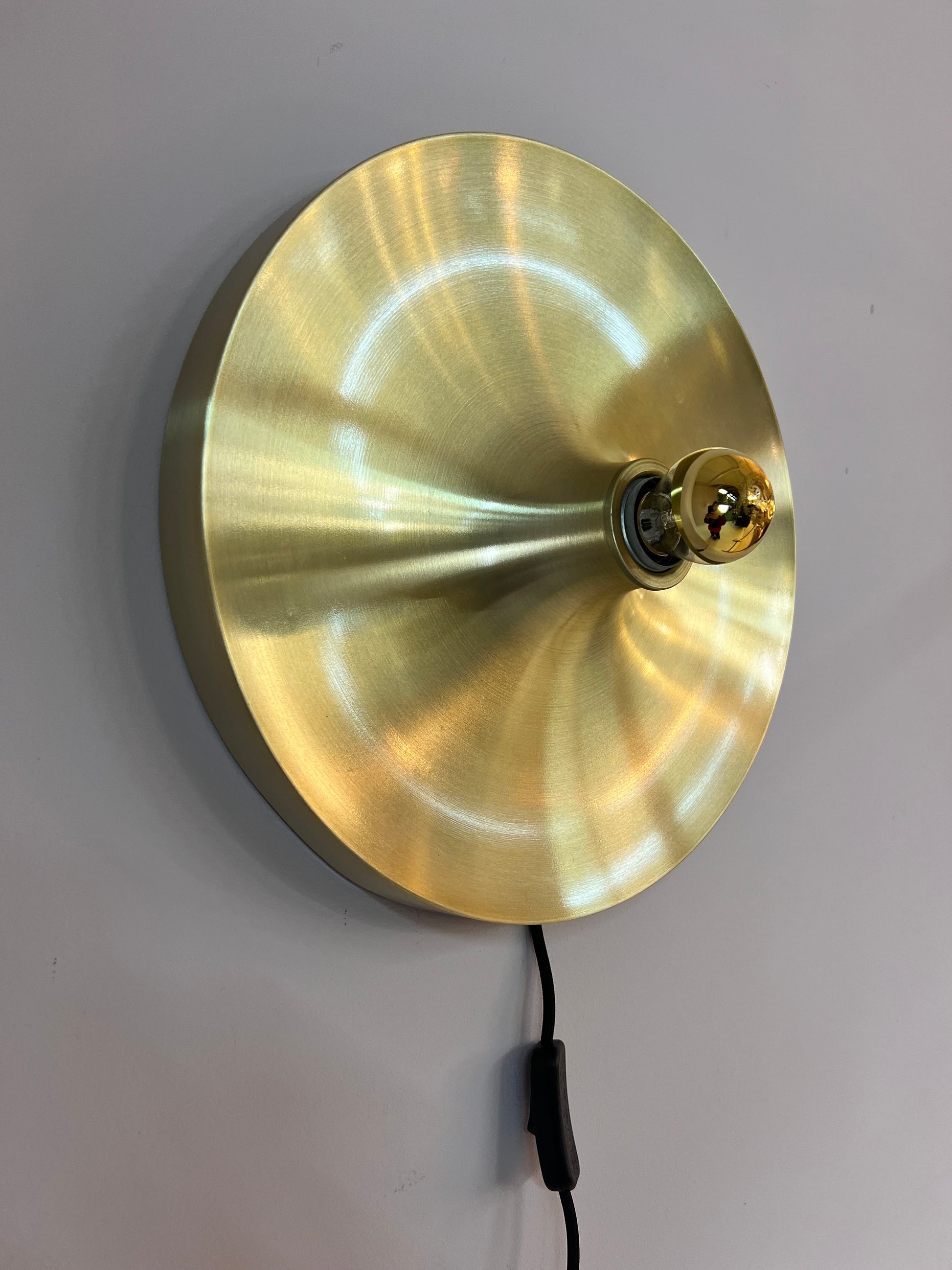 Wandlampe Diskus von STAFF
