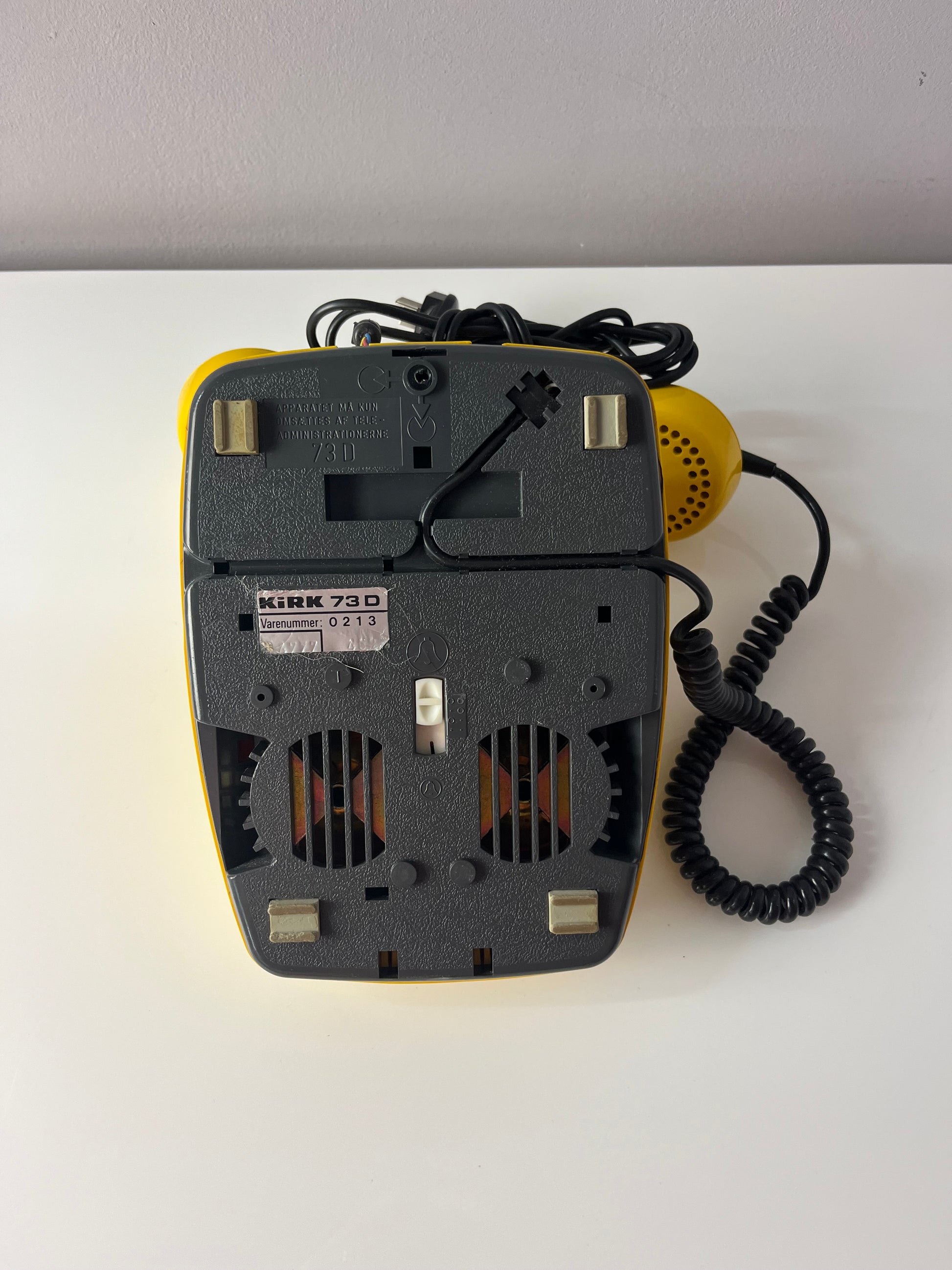 Telefon Modell 73 D gelb von Kirk
