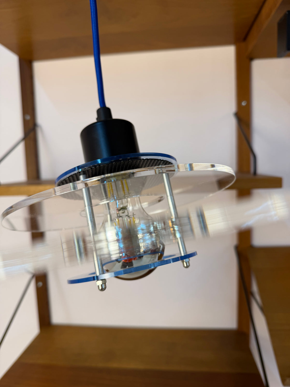 Lamellenlampe Modell Space Acrylglas von Design Light