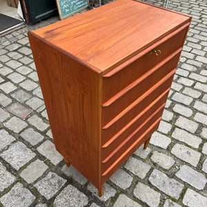 Kommode Teak mit Schloss & durchgängigen Griffen