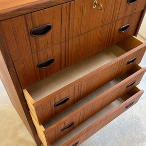 Kommode Teak mit Schloss aus Dänemark
