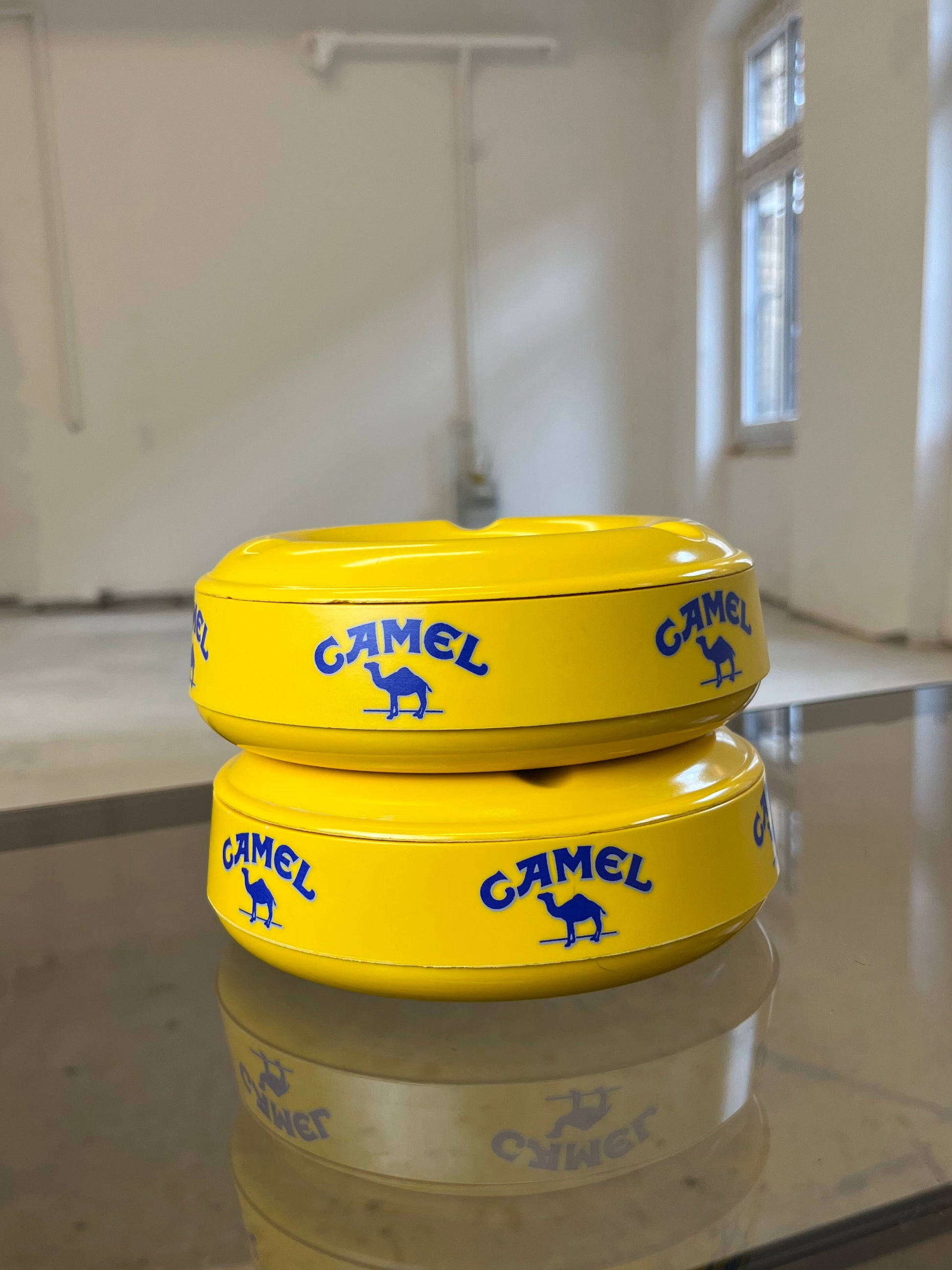 Aschenbecher Camel gelb von Mebel Italy