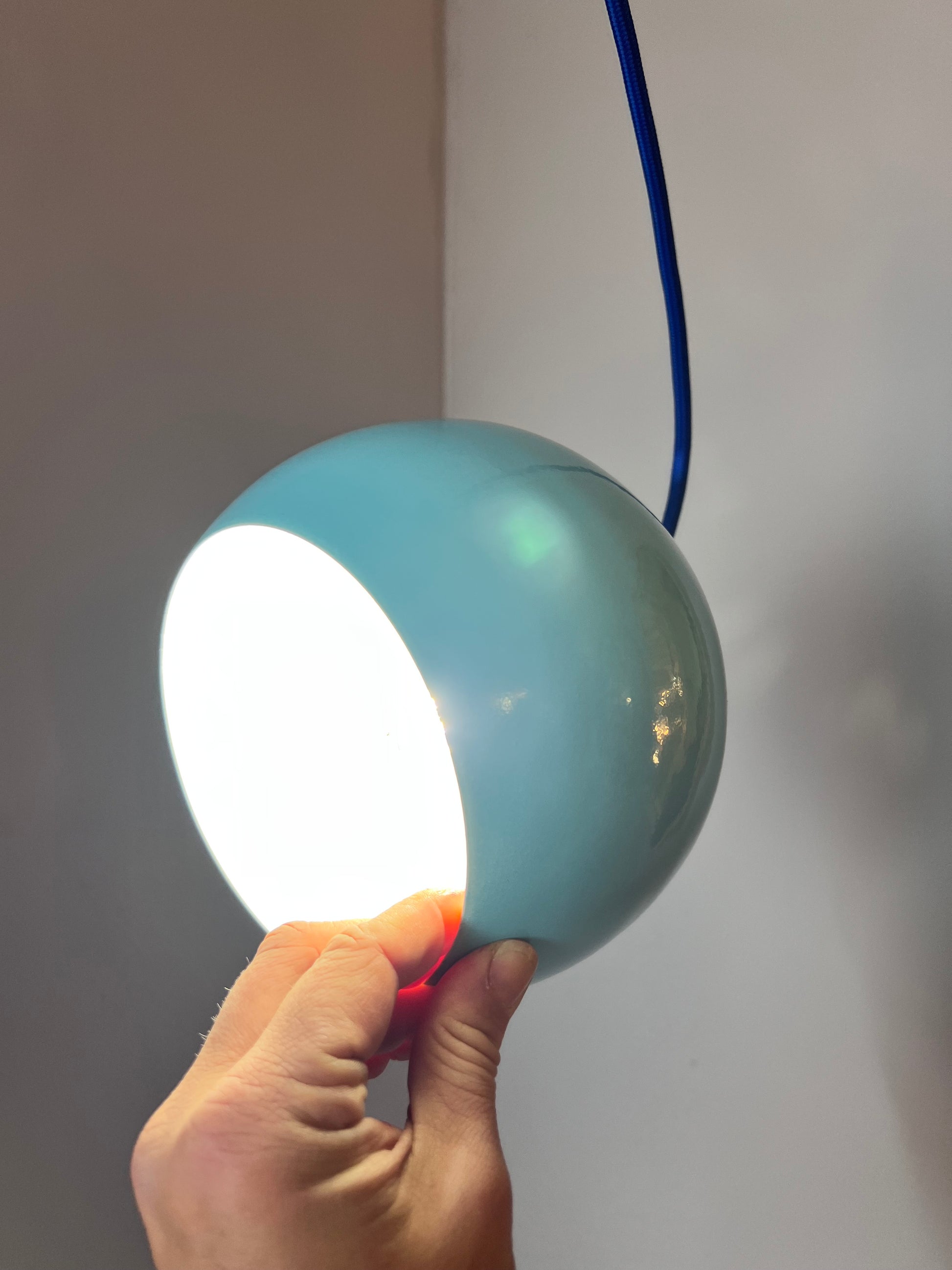 Kugellampe hellblau aus Dänemark