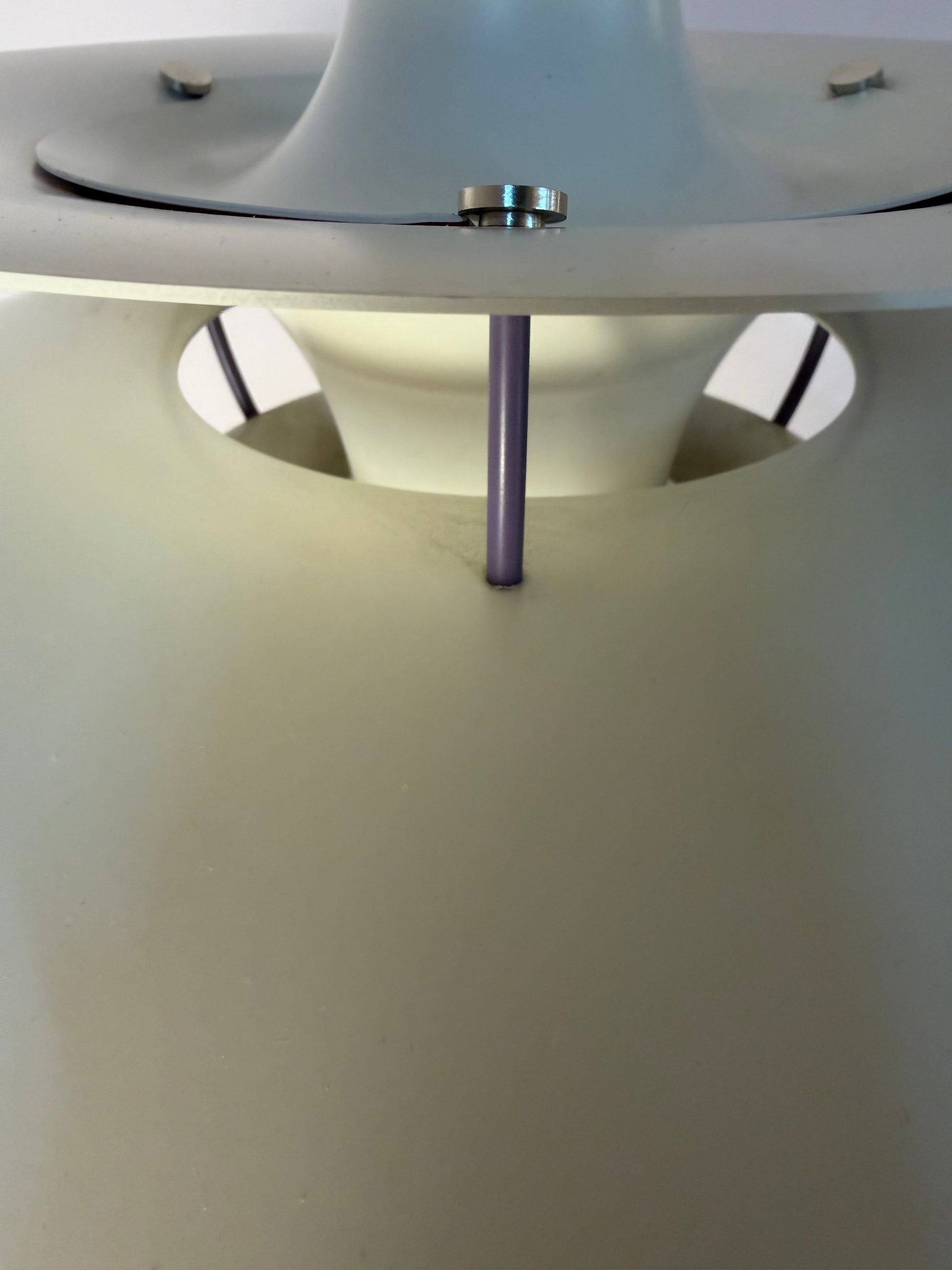 Lamellenlampe PH5 weiß von Poul Henningsen für Louis Poulsen