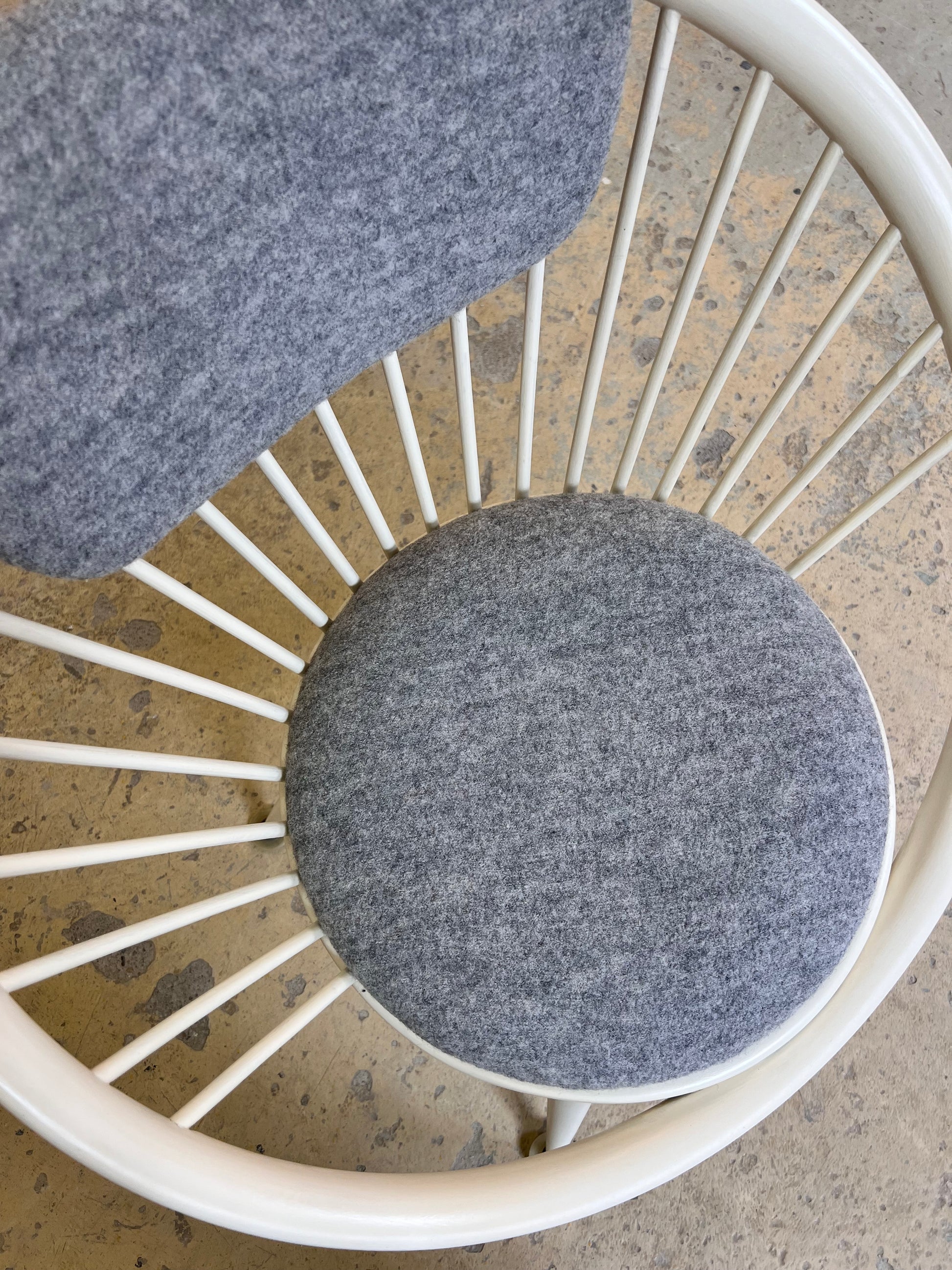Circle Chair weiß von Yngve Ekström für Swedese