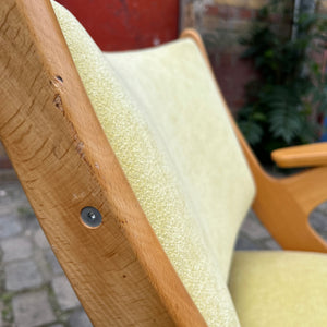 Sessel Z limettengrün neu gepolstert
