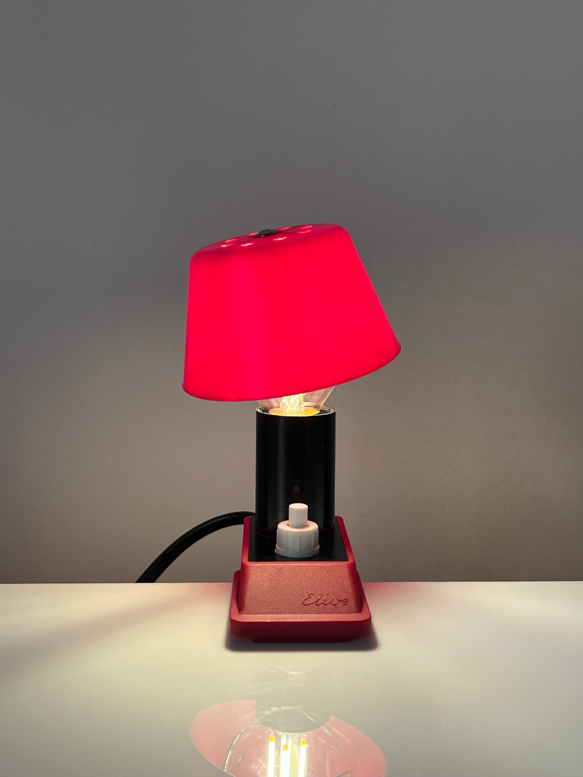 Klemmlampe rot mit Kunststoffschirm & Schalter von Elios