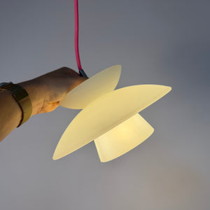 Lamellenlampe Milchglas aus Dänemark