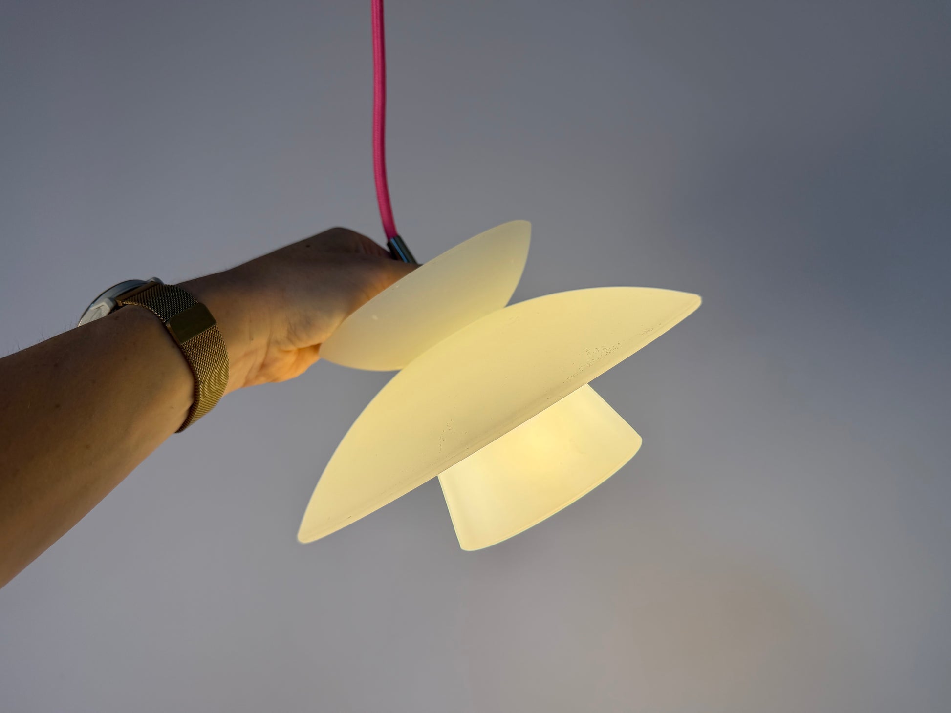 Lamellenlampe Milchglas aus Dänemark