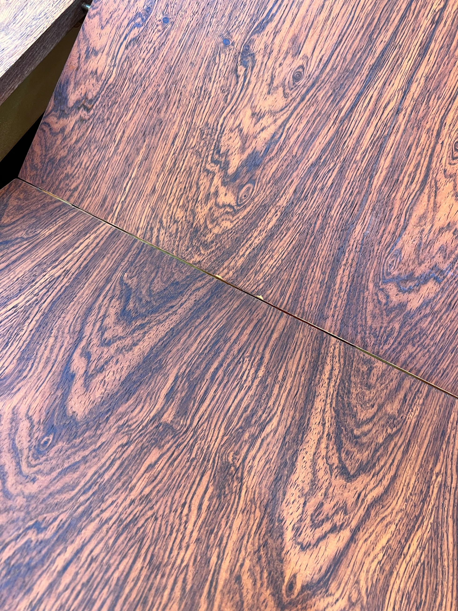 Runder Esstisch Teak mit Butterfly Auszug