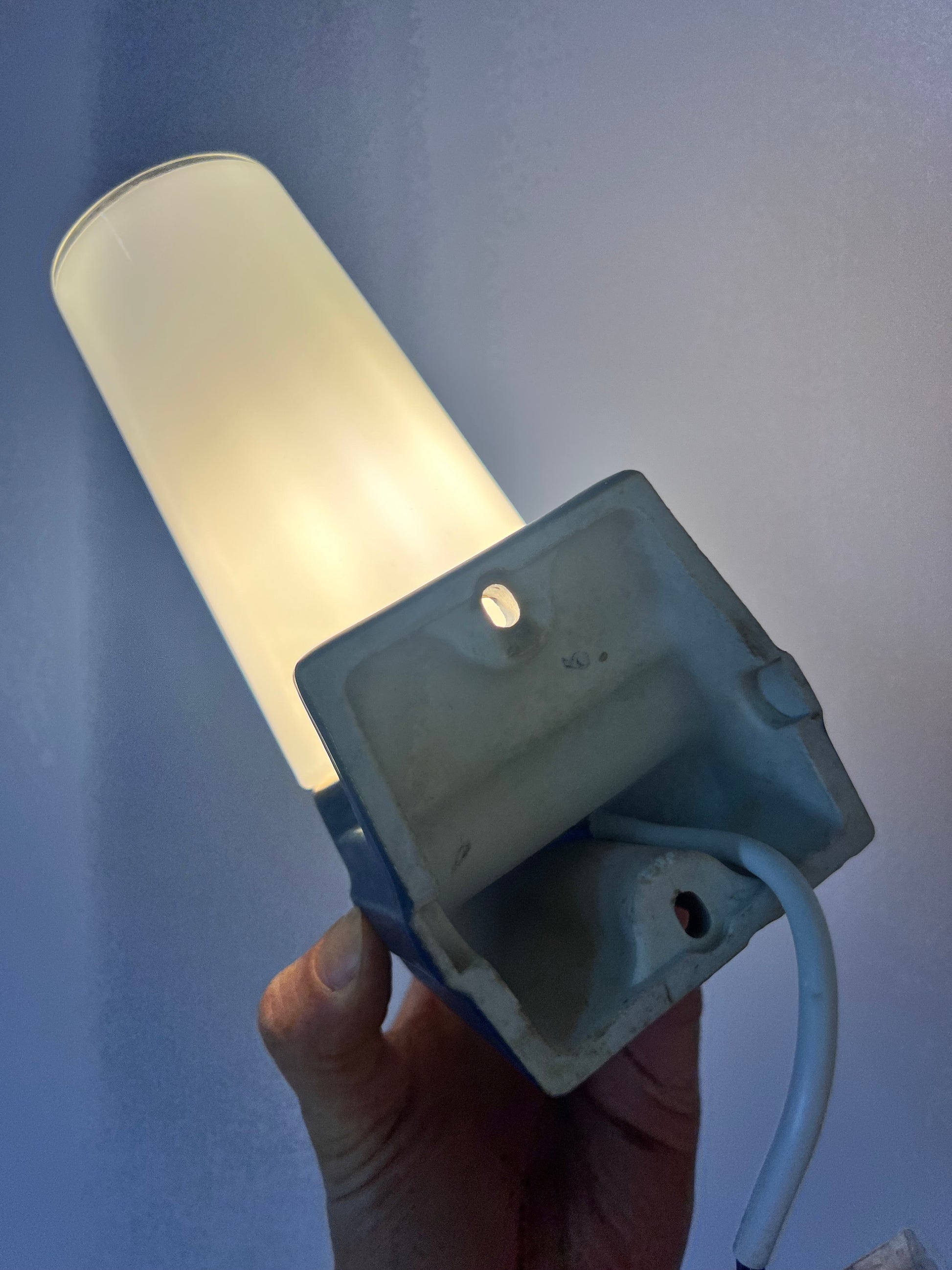 Wandlampe blau Sigvard Bernadotte für Ifö