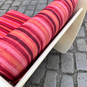 Sessel 70er pink gestreift