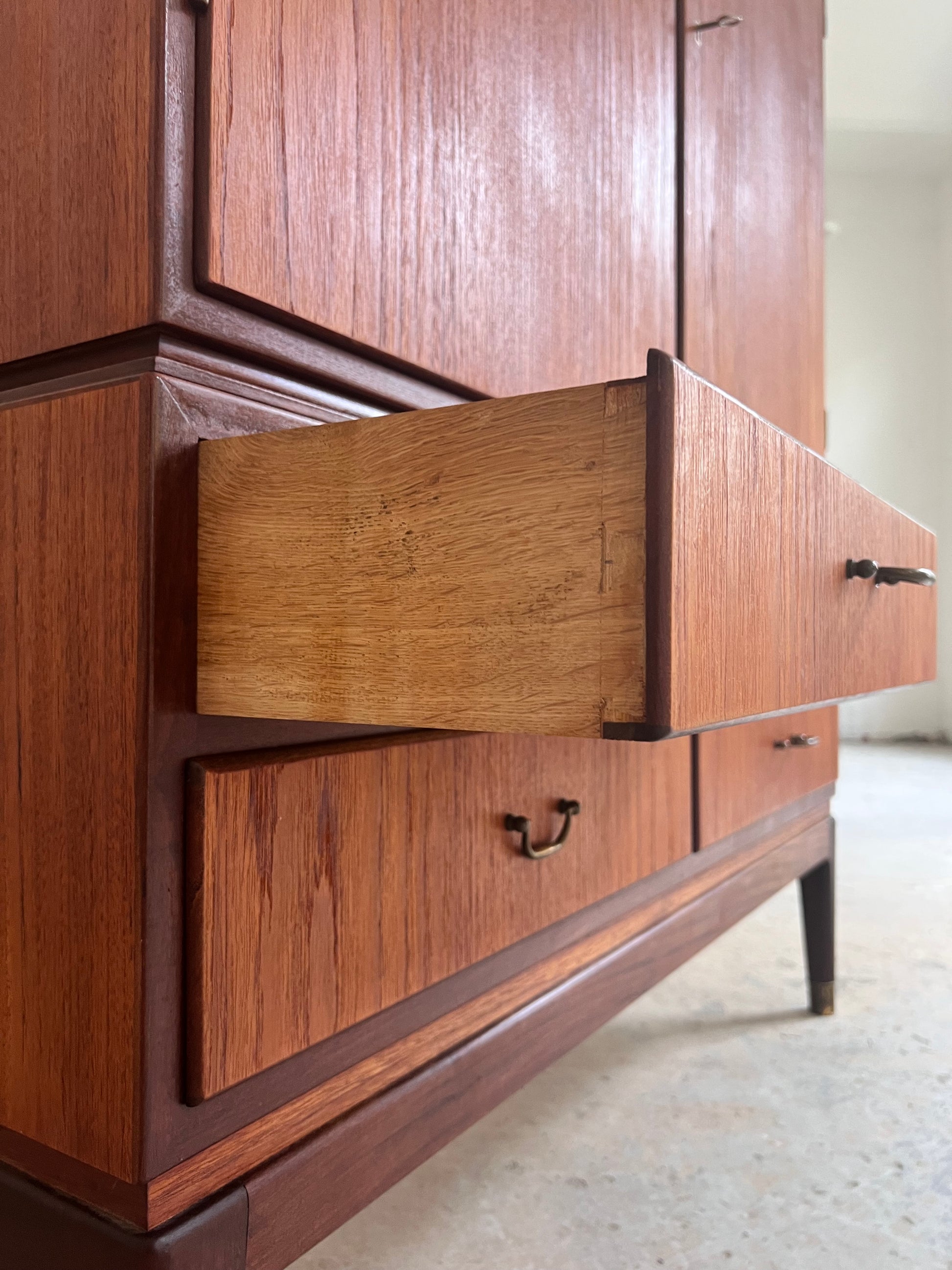 Büroschrank Teak mit Schloss aus Dänemark